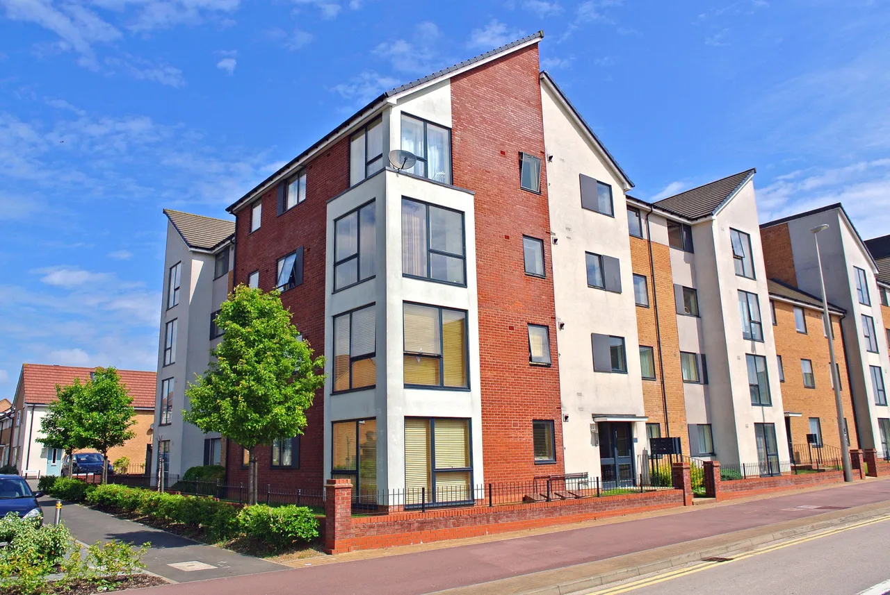 2 bed flat for sale, Countess Way, Broughton, MK10