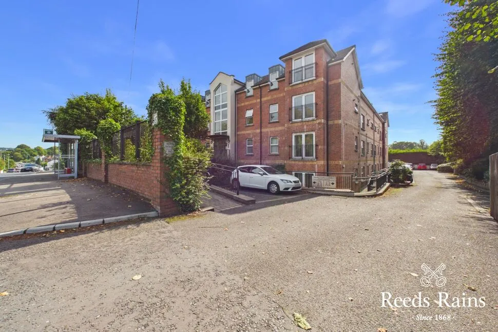 3 bed flat for sale — Kings Road, Belfast, County Antrim, BT5