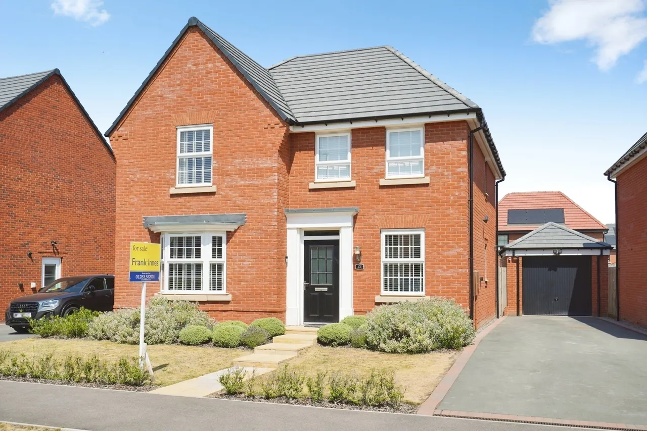 4 bed house for sale, Marley Way, Drakelow, DE15