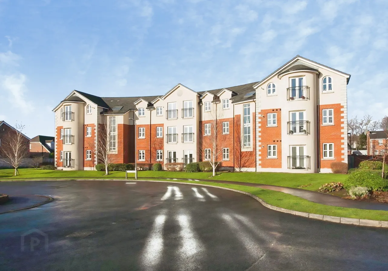 2 bed flat for sale — Limetree Manor, Lisburn, BT28