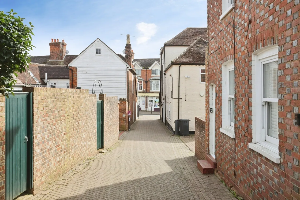 Maltings Close, Hadlow, TN11, photo 15