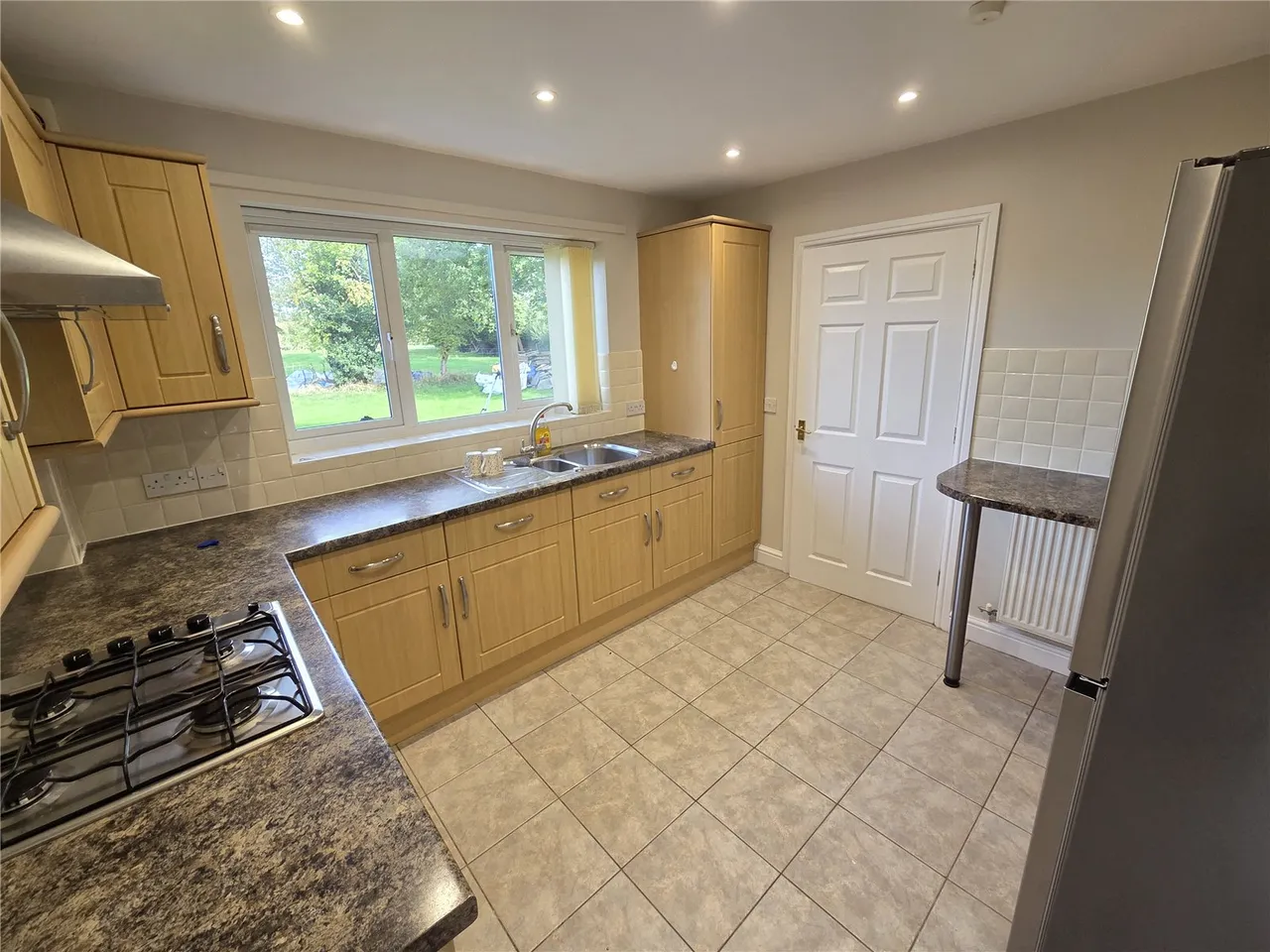 Longcroft, Weston Rhyn, photo 4