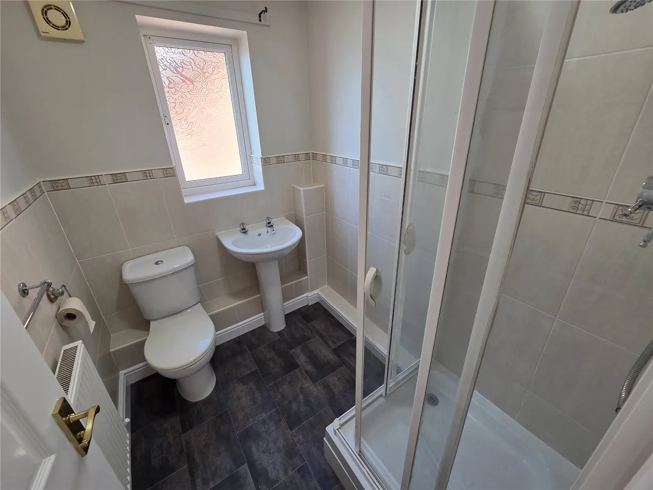 Longcroft, Weston Rhyn, photo 8