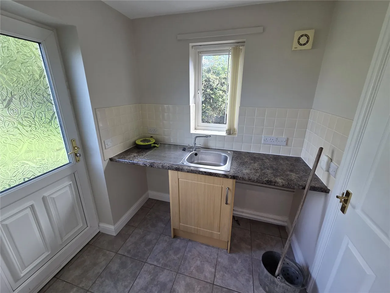 Longcroft, Weston Rhyn, photo 6