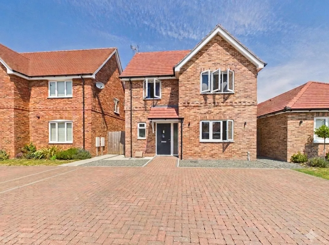 Roundfield, Upper Bucklebury, Reading, Berkshire, RG7, photo 3