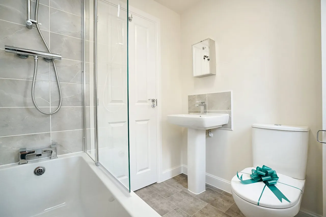White Lias Way, Upper Lighthorne, CV33, photo 6