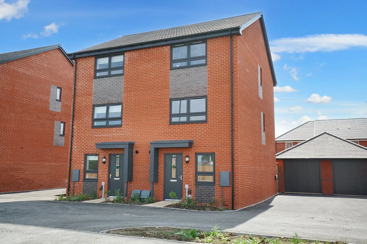 3 bed house to rent, White Lias Way, Upper Lighthorne, CV33