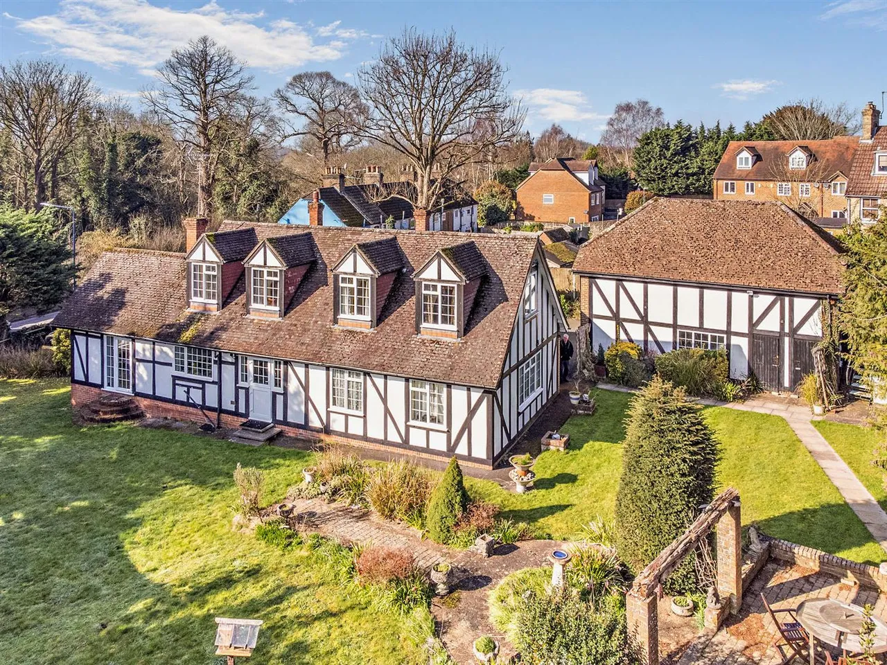 6 bed house for sale, Ashford Road, Weavering