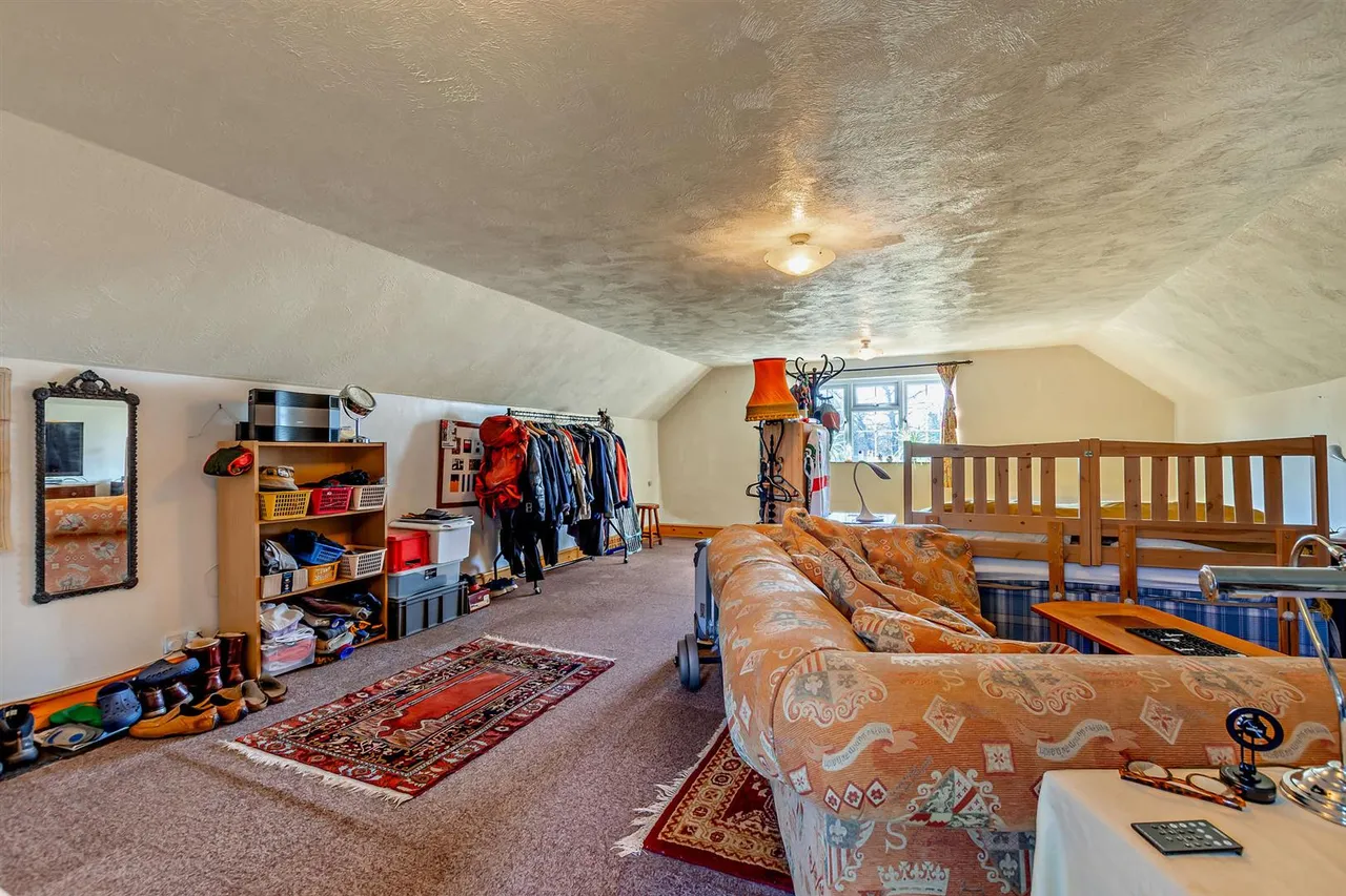 Ashford Road, Weavering, photo 20