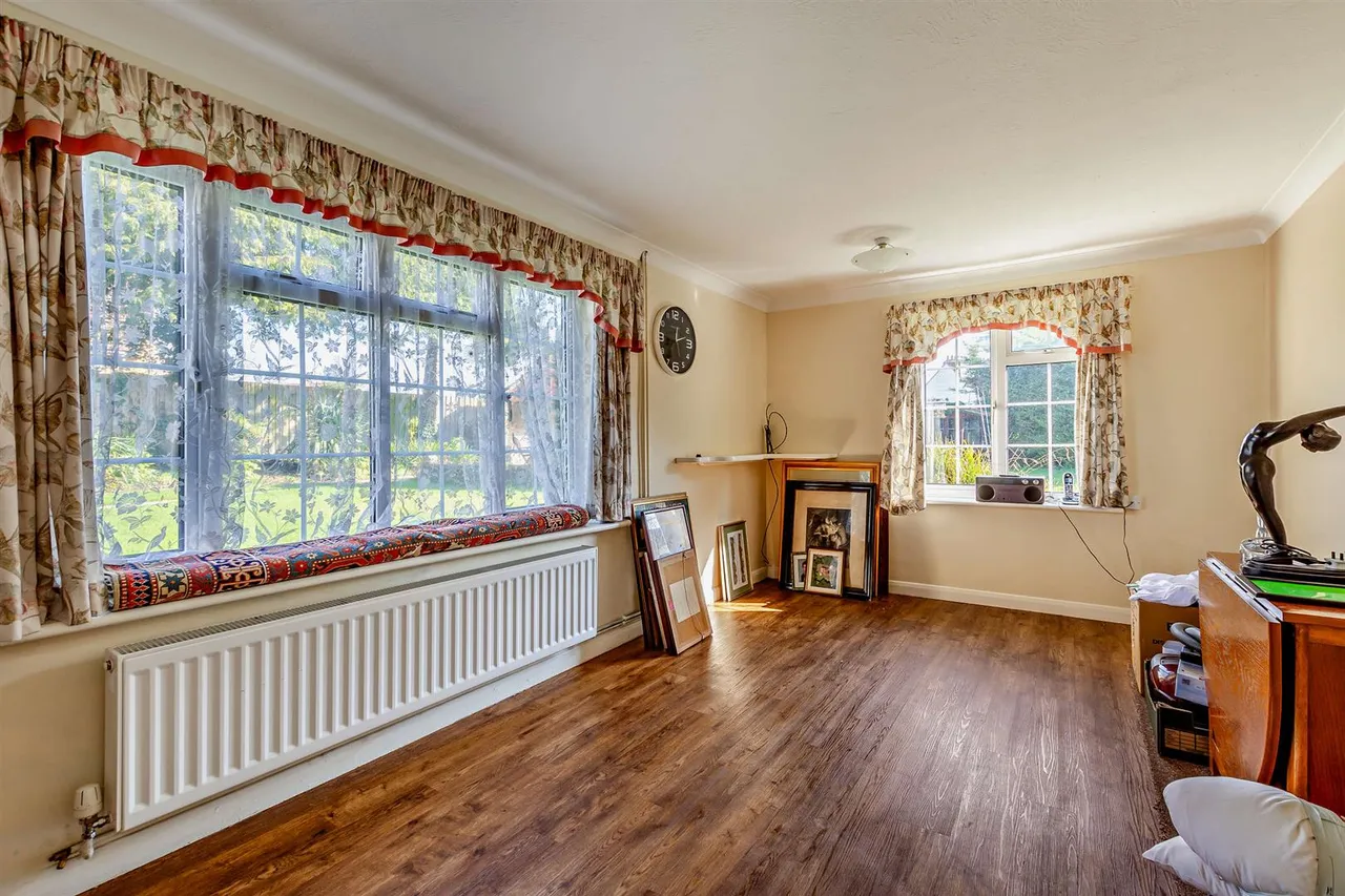 Ashford Road, Weavering, photo 13