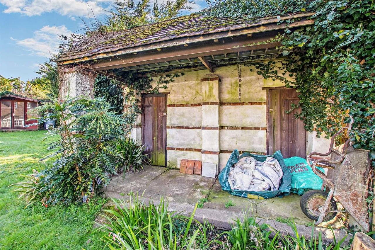 Ashford Road, Weavering, photo 24