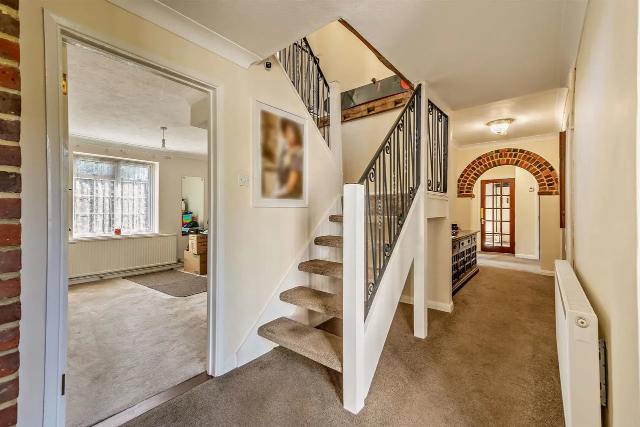 Ashford Road, Weavering, photo 9