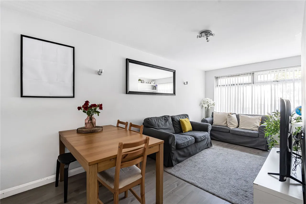 Curtis Road, Whitton, TW4, photo 2