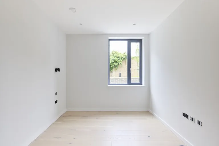 Coverdale Road, Willesden Green, NW2 4BE, photo 13