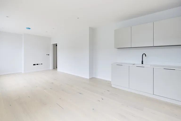 Coverdale Road, Willesden Green, NW2 4BE, photo 2