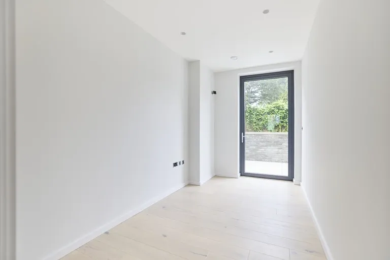 Coverdale Road, Willesden Green, NW2 4BE, photo 9