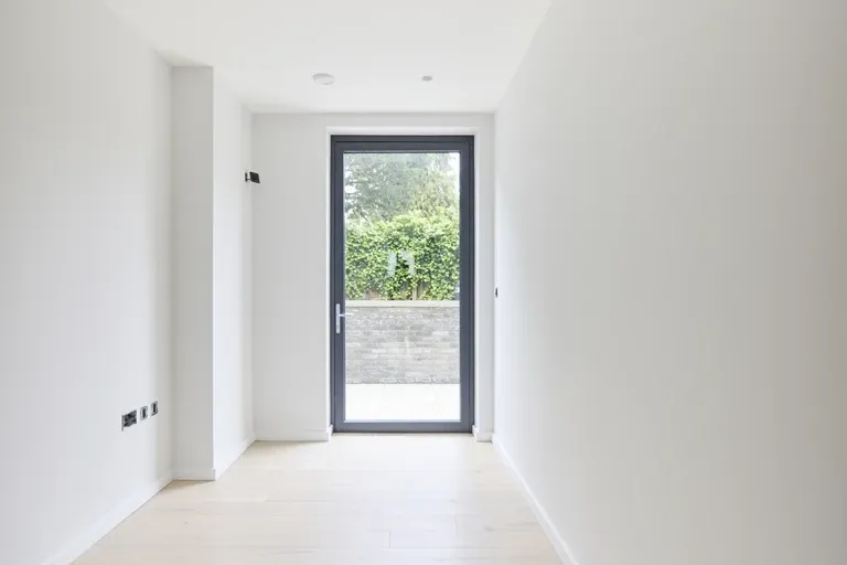 Coverdale Road, Willesden Green, NW2 4BE, photo 5