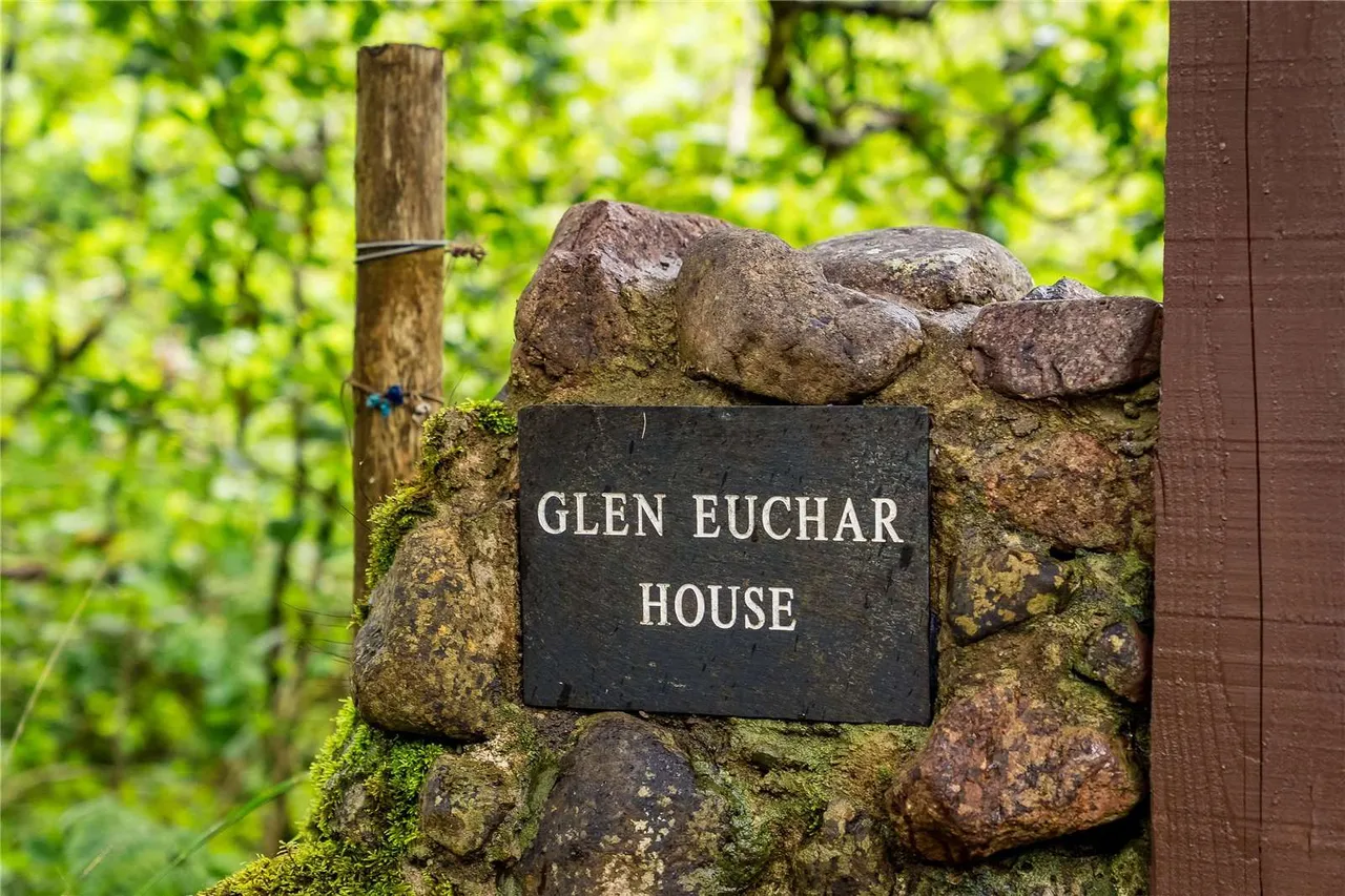 Glen Euchar House and Cabins, Oban, PA34 4UU, photo 7