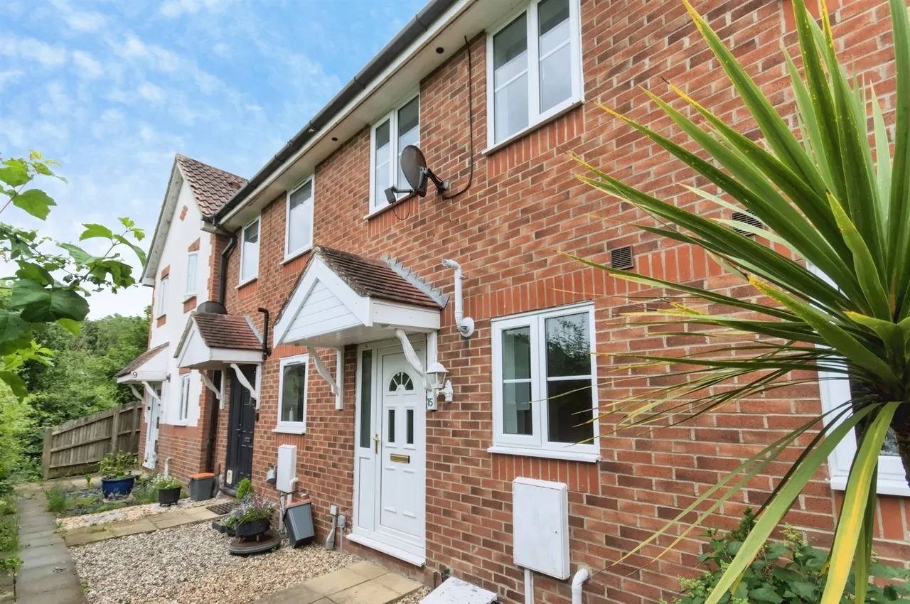 2 bed house for sale, Sheffield Park Way, Eastbourne, BN23
