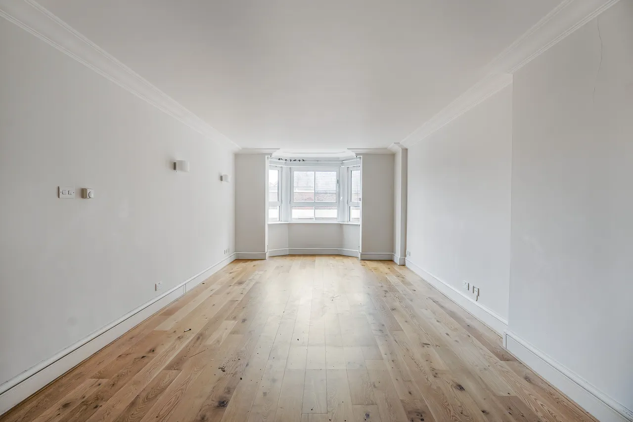 401 Sovereign Court, 29 Wrights Lane, London, photo 5