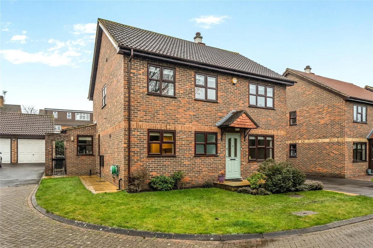 4 bed house for sale — Coppergate Close, Bromley, BR1