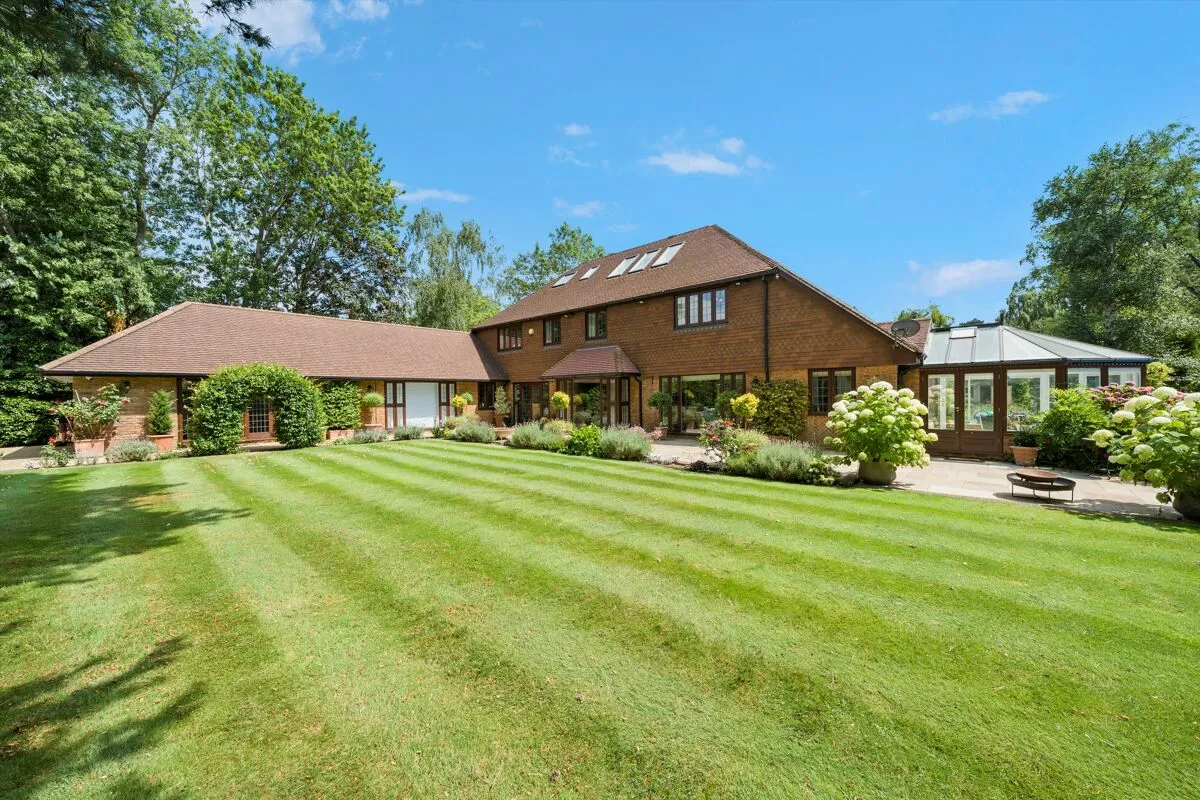 Queensgate, Cobham, KT11, photo 38
