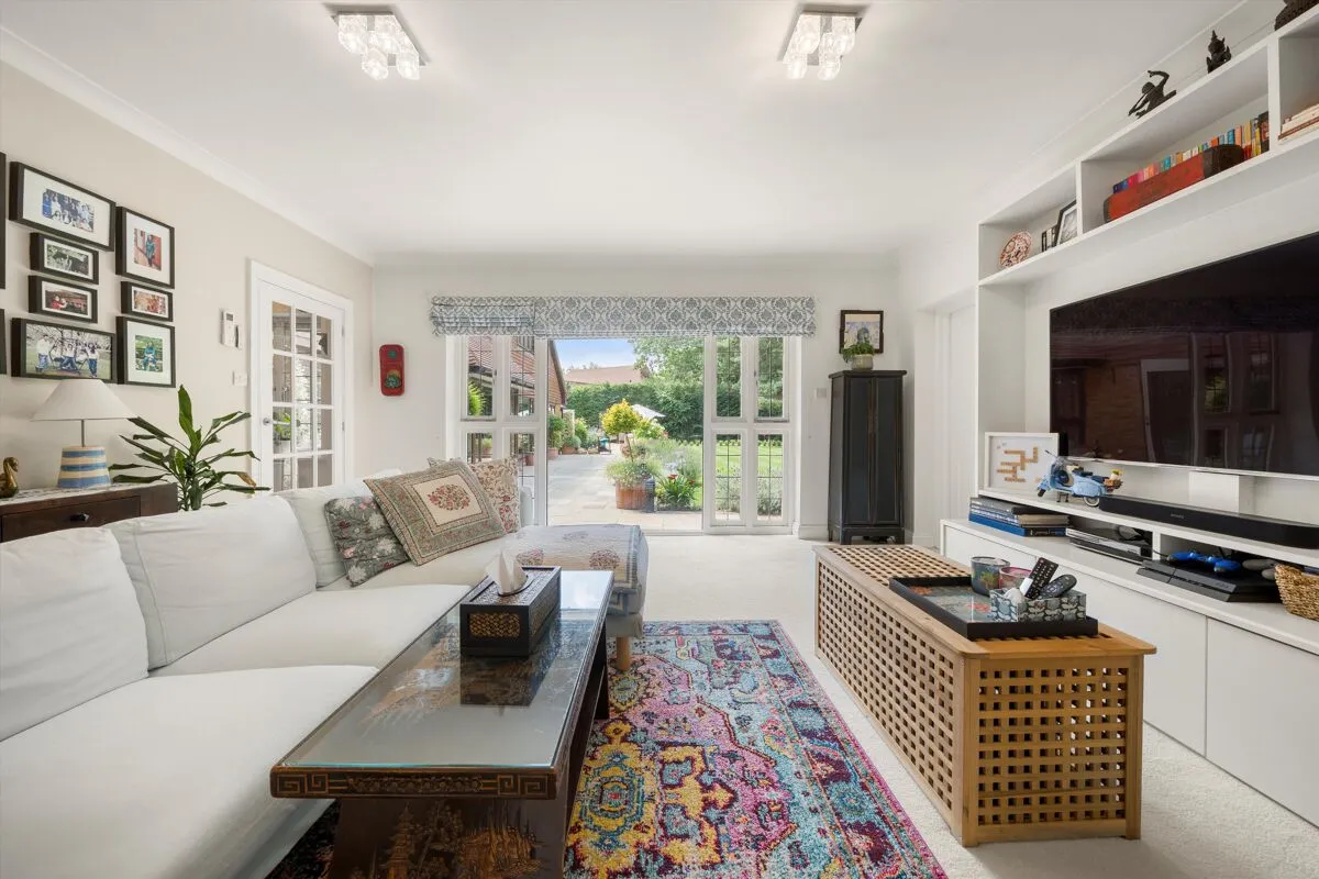 Queensgate, Cobham, KT11, photo 10