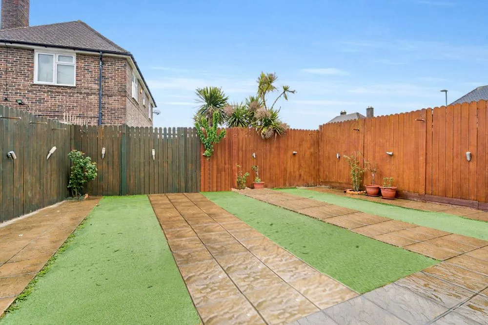 Westfield Gardens, Kenton, HA3, photo 19