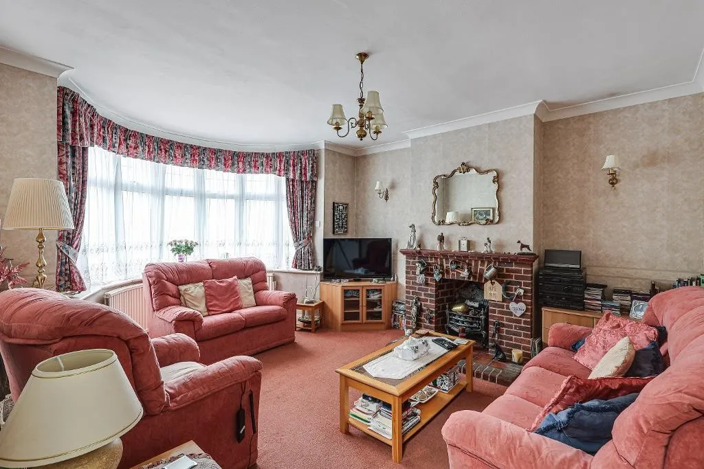 Langley Oaks Avenue, Sanderstead, photo 2