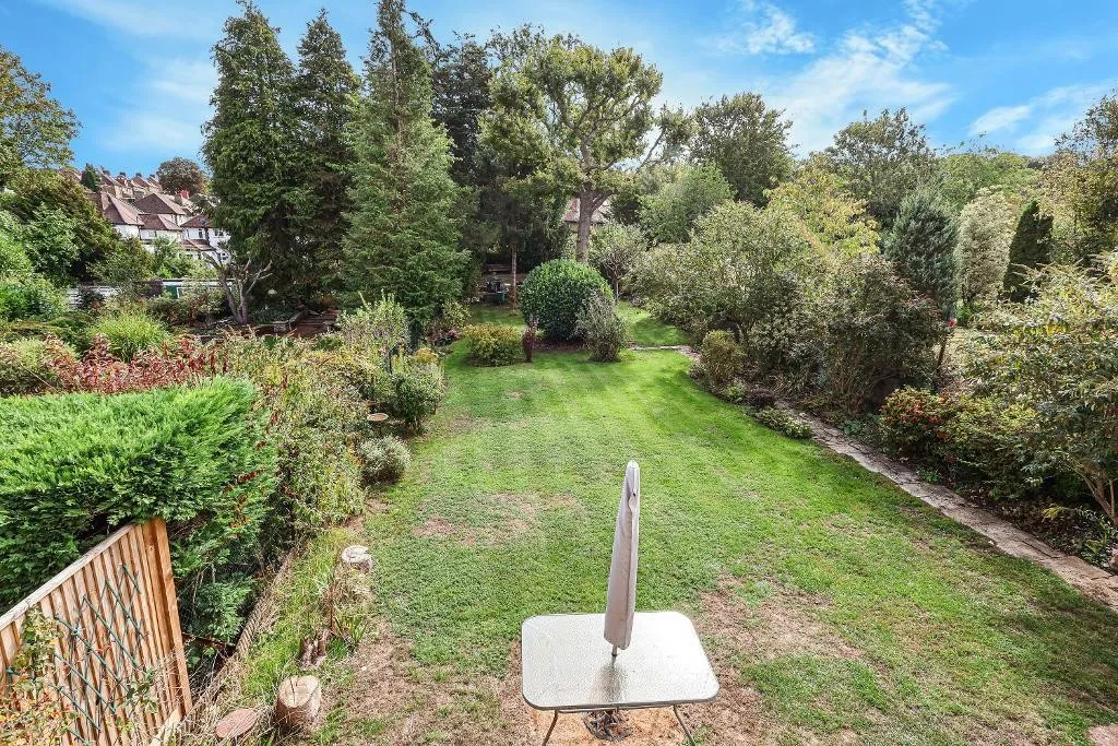 Langley Oaks Avenue, Sanderstead, photo 3