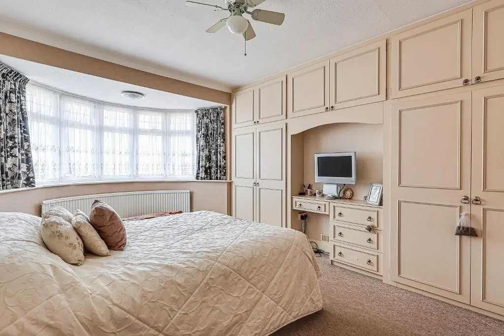 Langley Oaks Avenue, Sanderstead, photo 9
