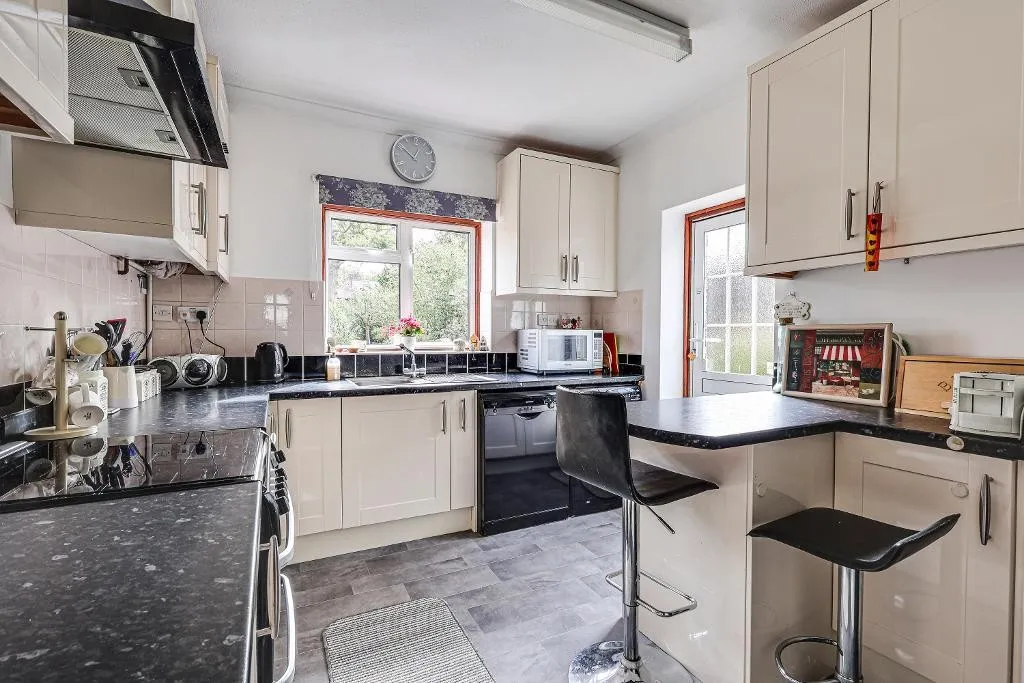 Langley Oaks Avenue, Sanderstead, photo 8