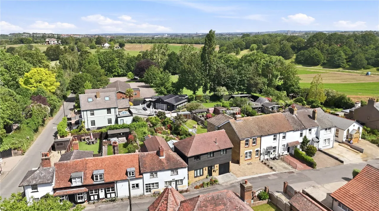 Warren Road, Southfleet, DA13, photo 33