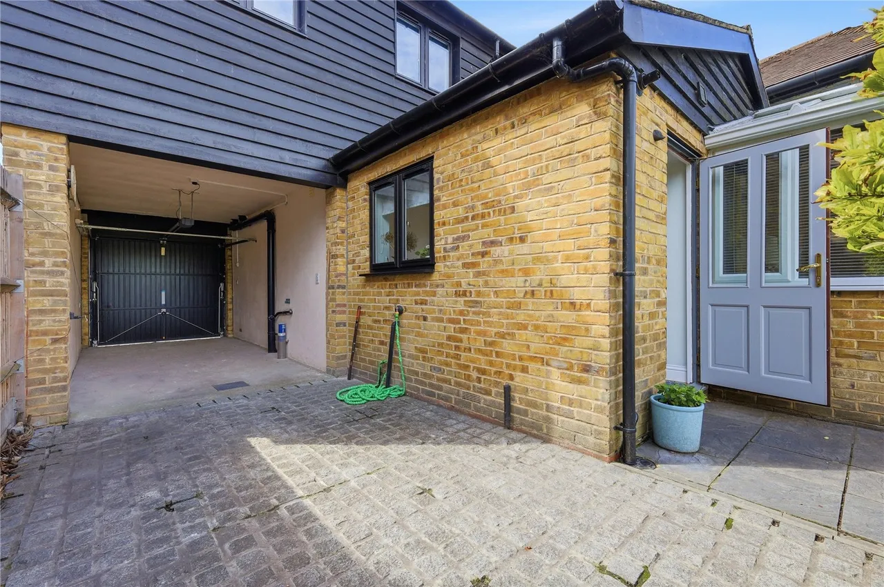 Warren Road, Southfleet, DA13, photo 10