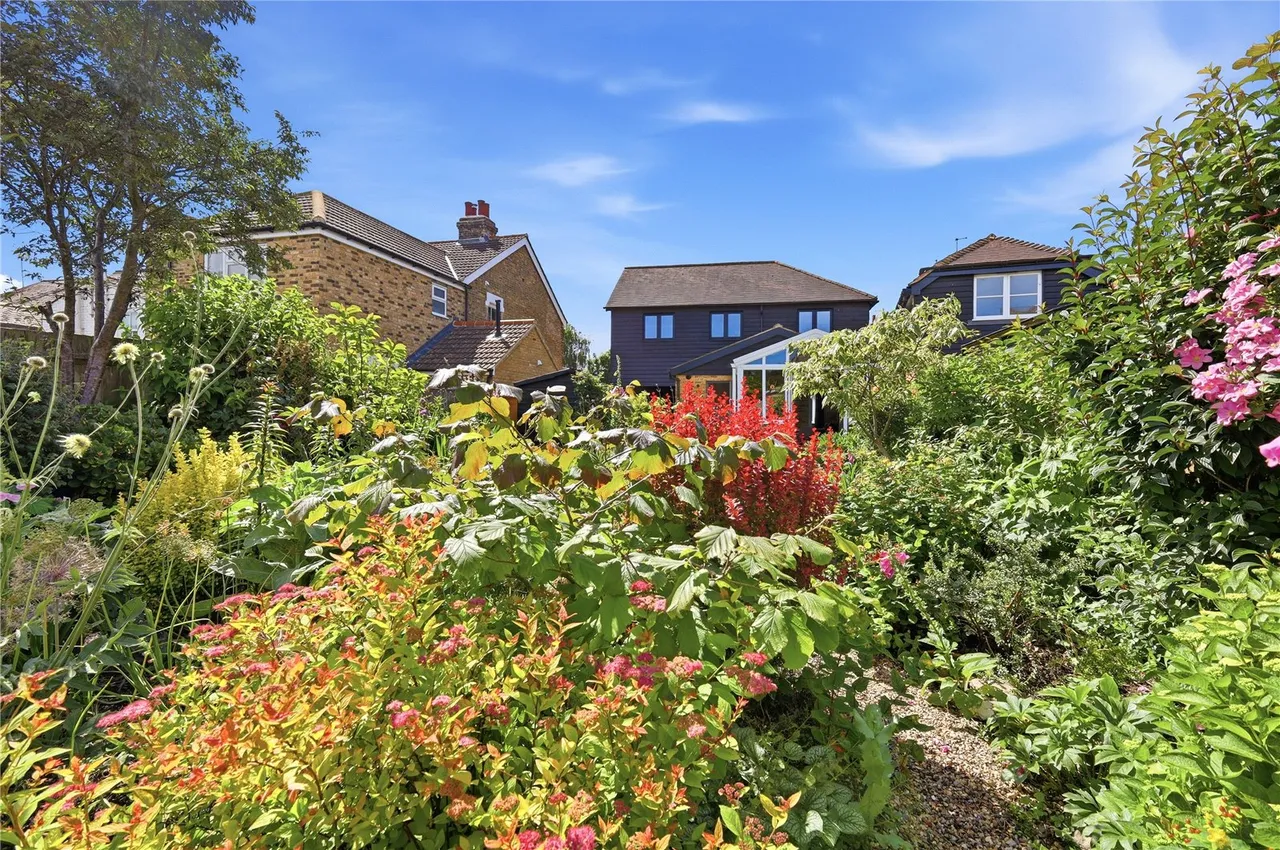 Warren Road, Southfleet, DA13, photo 2