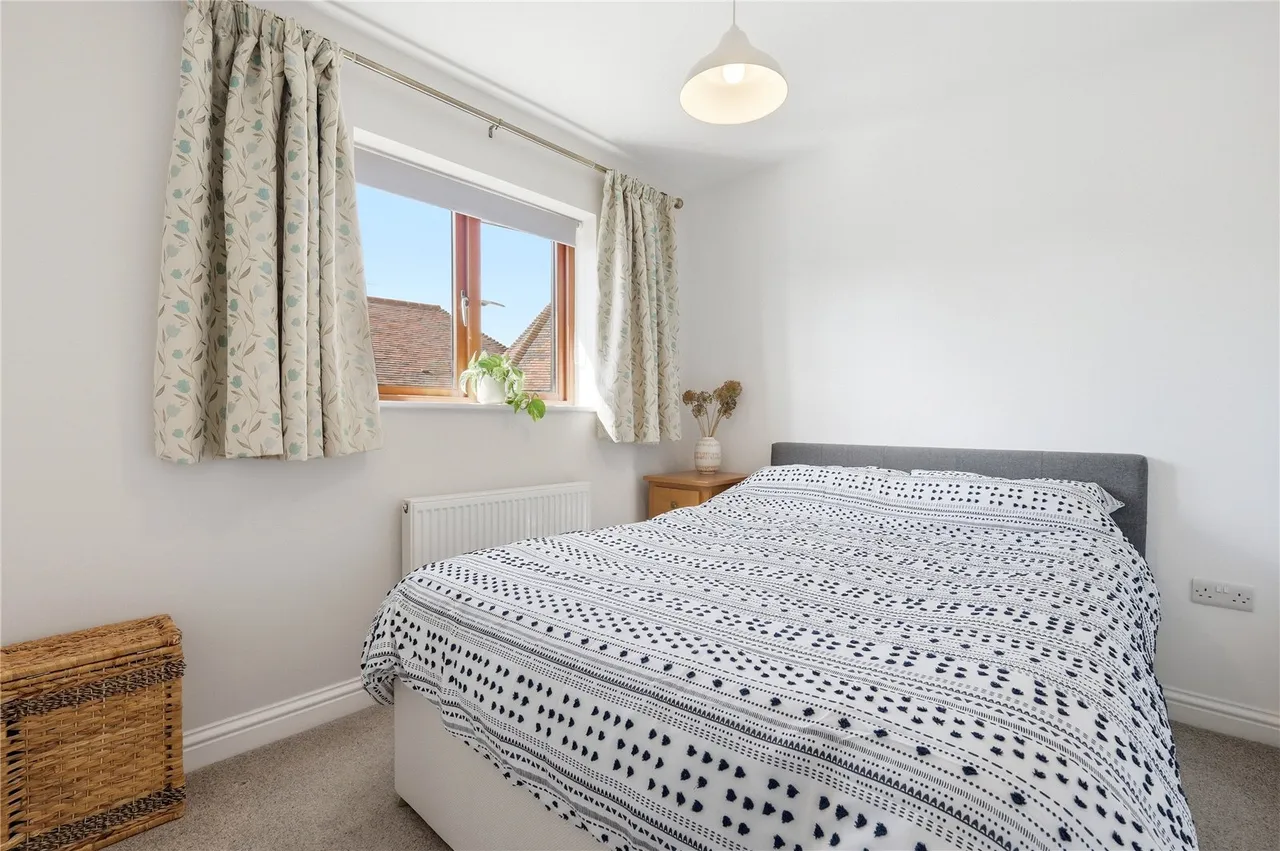Warren Road, Southfleet, DA13, photo 16