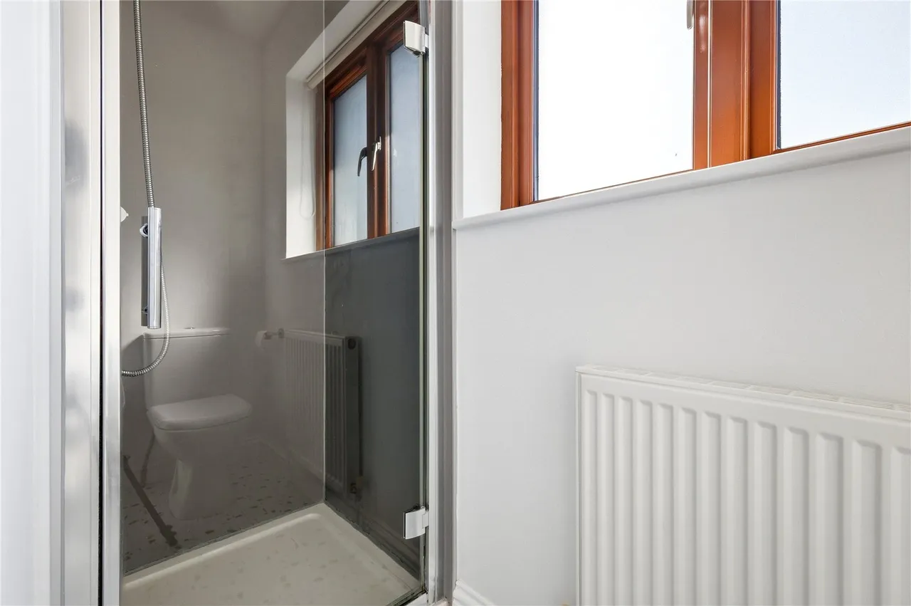 Warren Road, Southfleet, DA13, photo 15