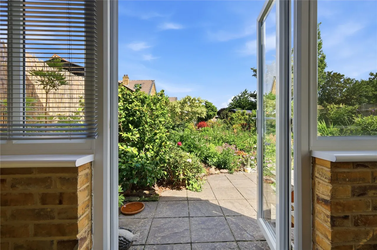 Warren Road, Southfleet, DA13, photo 11