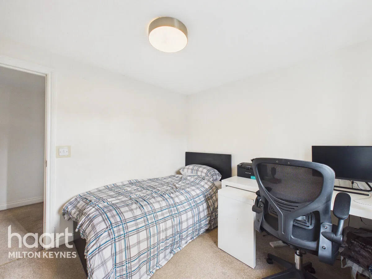 Newport Road, Woburn Sands, MK17, photo 14