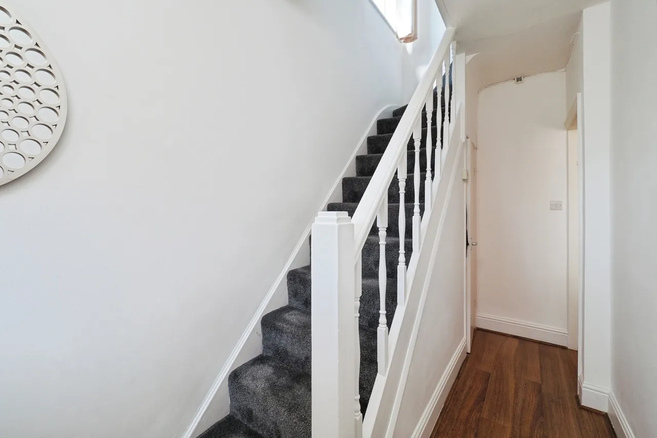 Dagmar Grove, Beeston, Nottingham, NG9, photo 18