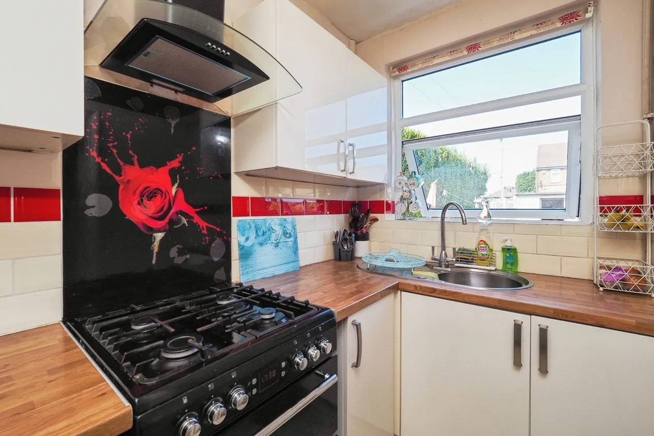 Dagmar Grove, Beeston, Nottingham, NG9, photo 2