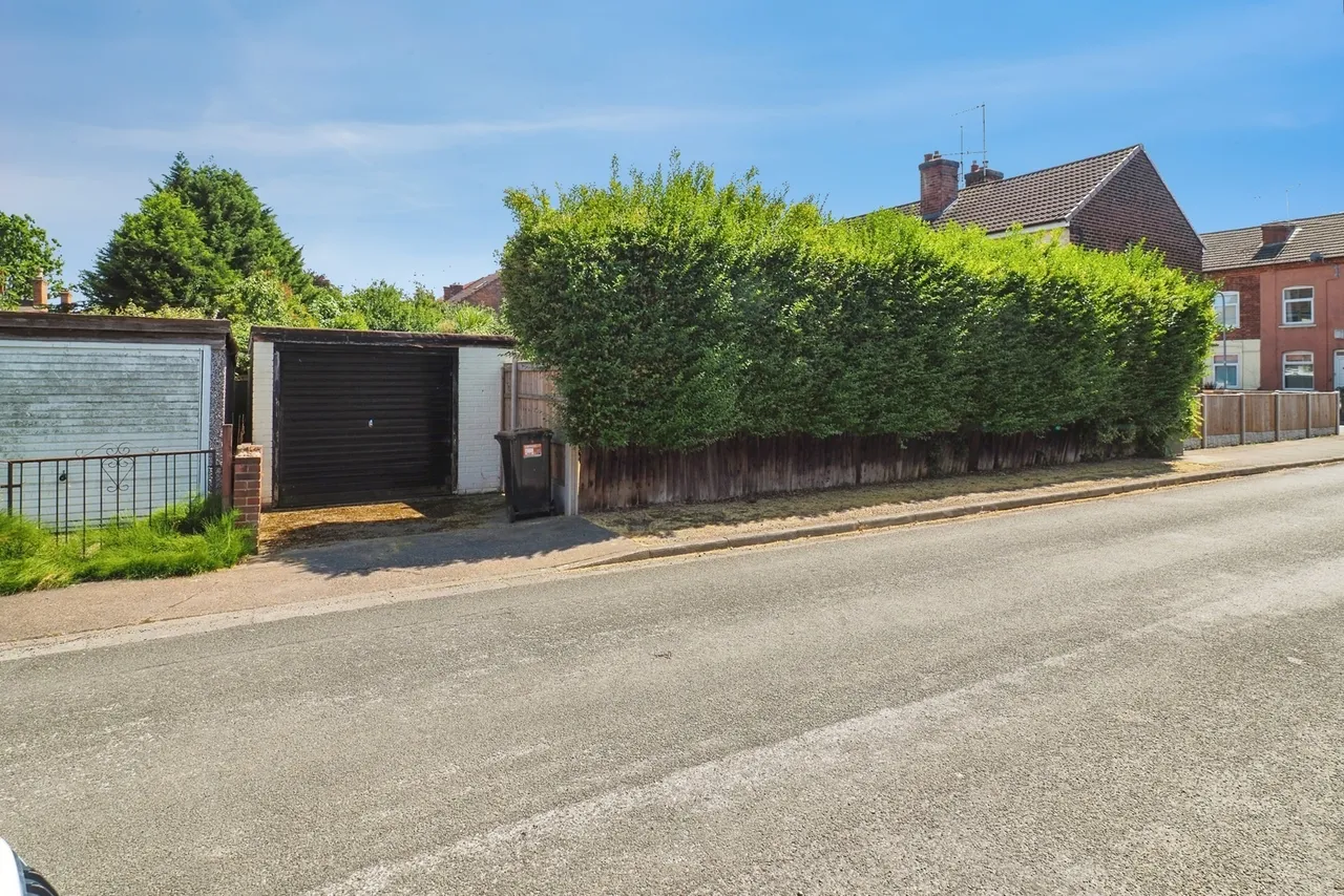 Dagmar Grove, Beeston, Nottingham, NG9, photo 20