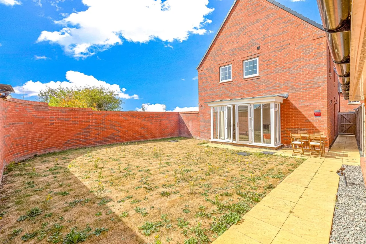 Johnson Close, Wigston, LE18, photo 10