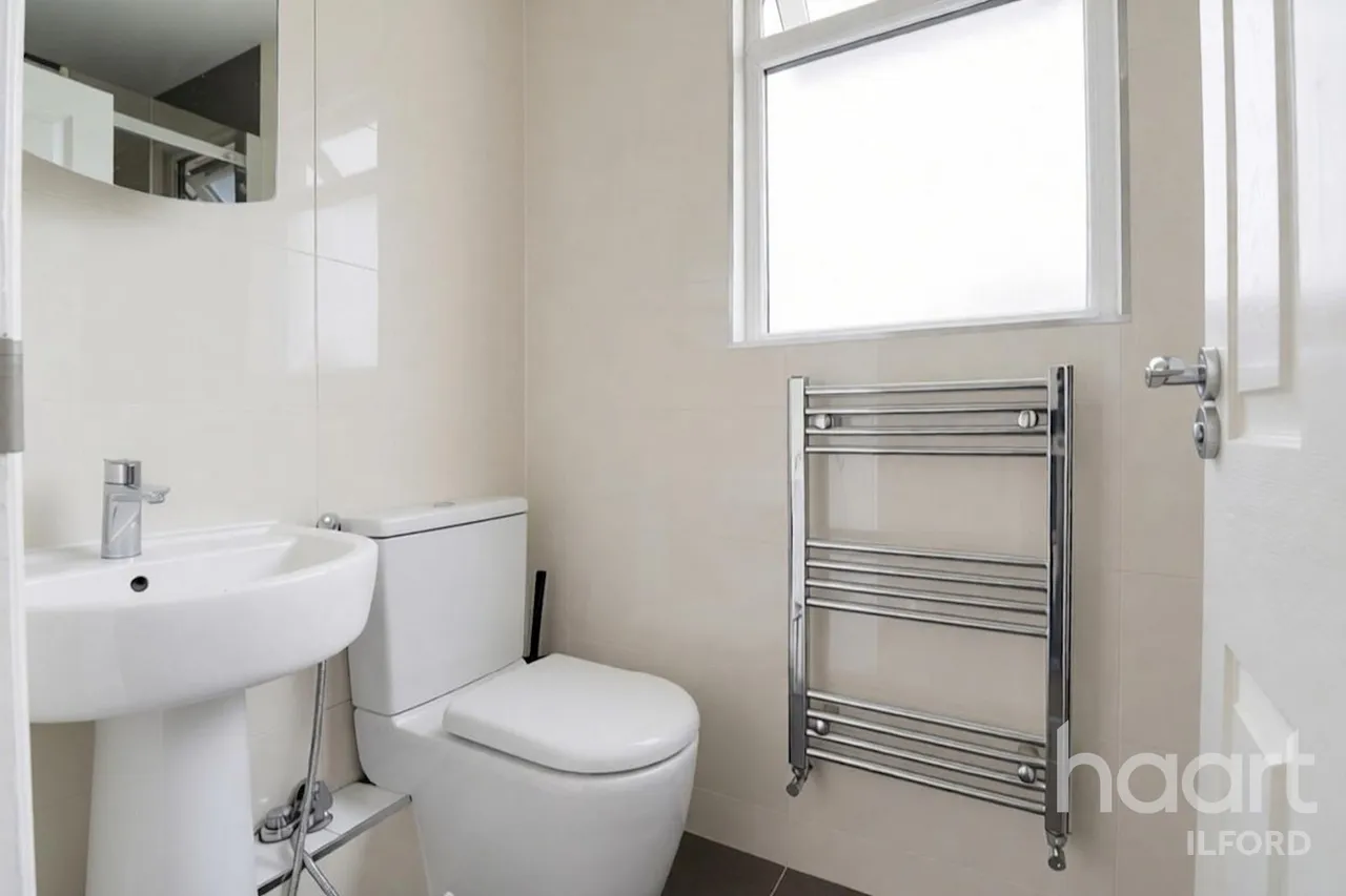 Vaughan Gardens, Ilford, IG1, photo 26
