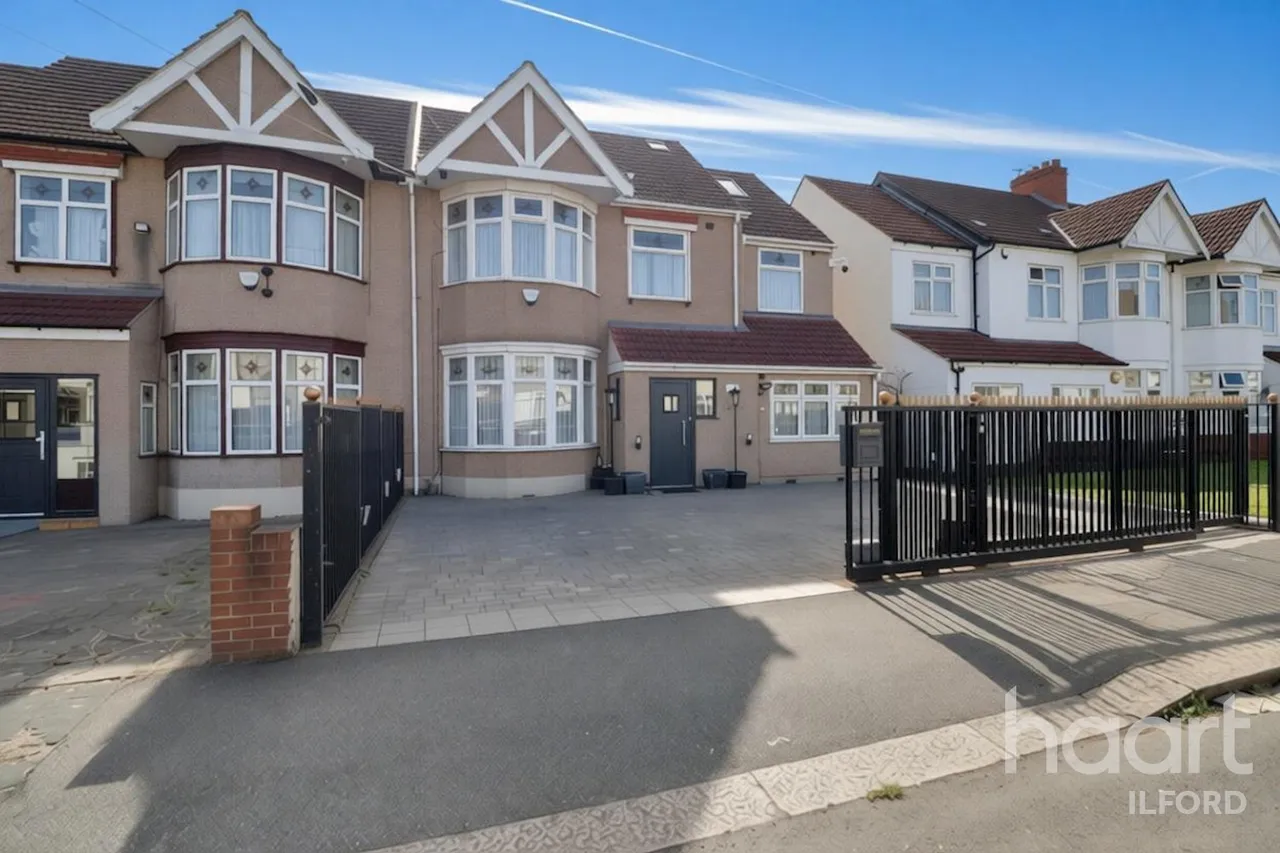 Vaughan Gardens, Ilford, IG1, photo 30