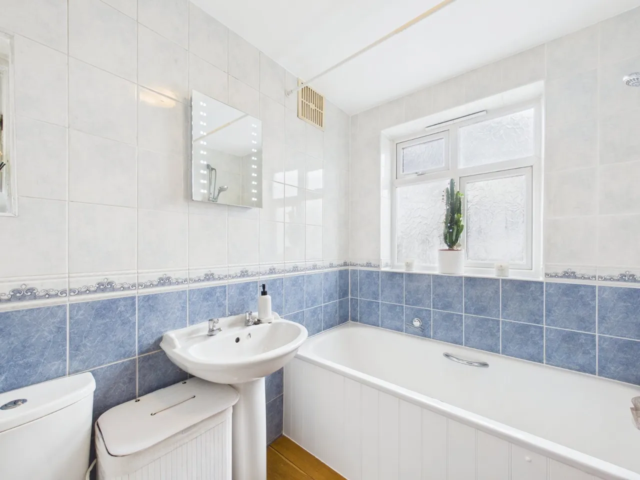 Ashview Gardens, Ashford, TW15, photo 12