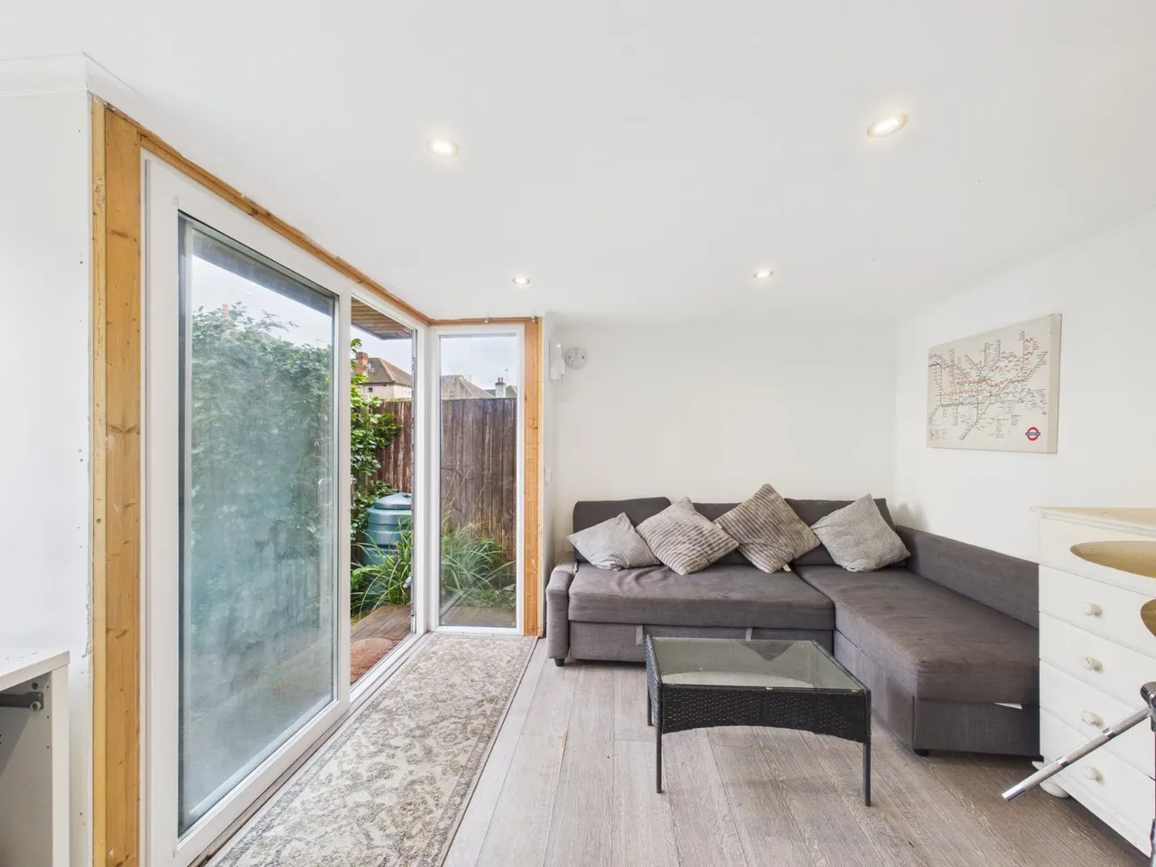 Ashview Gardens, Ashford, TW15, photo 4