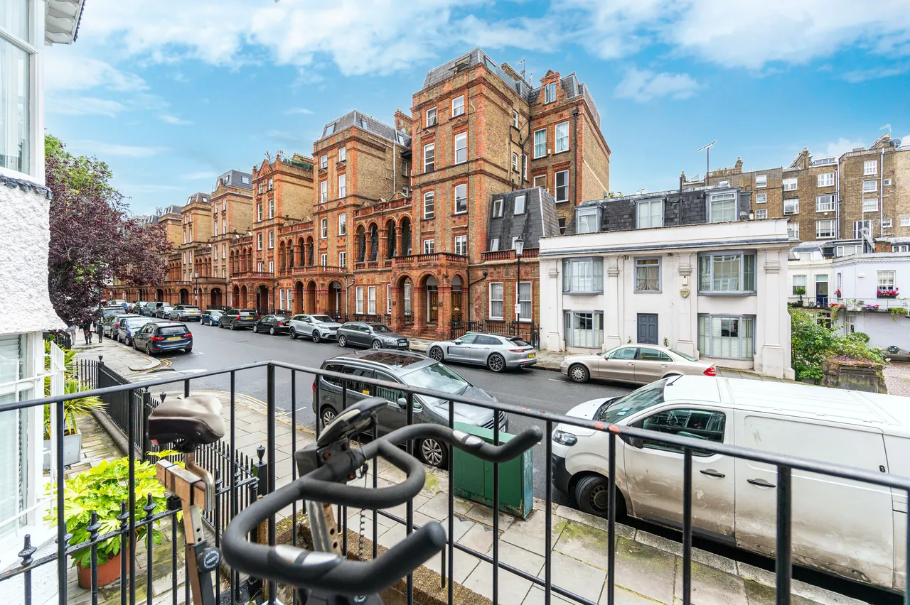 Flat 6, 65 Courtfield Gardens, London, photo 4