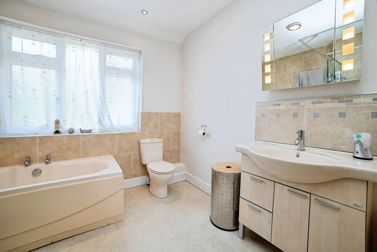 Lindhurst Lane, Mansfield, Nottinghamshire, NG18, photo 25