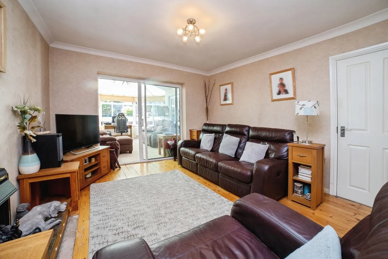 Lindhurst Lane, Mansfield, Nottinghamshire, NG18, photo 9